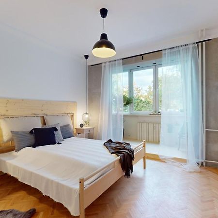 Modern 2 Bedroom Apt - Free Parking Братислава Экстерьер фото